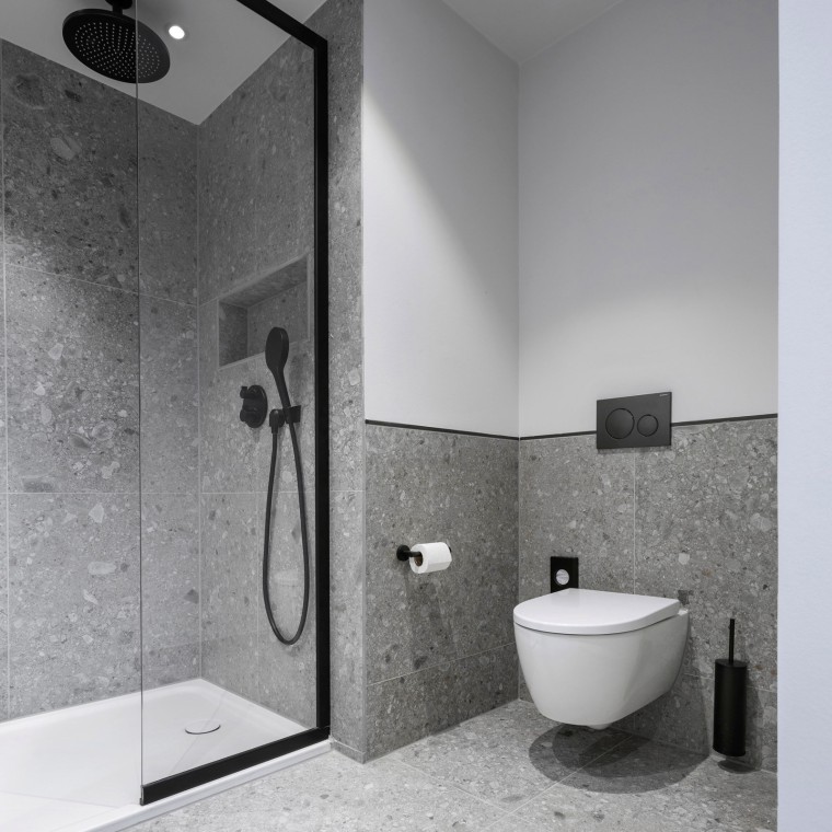 Geberit iCon wall-hung WC with Sigma20 actuator plate