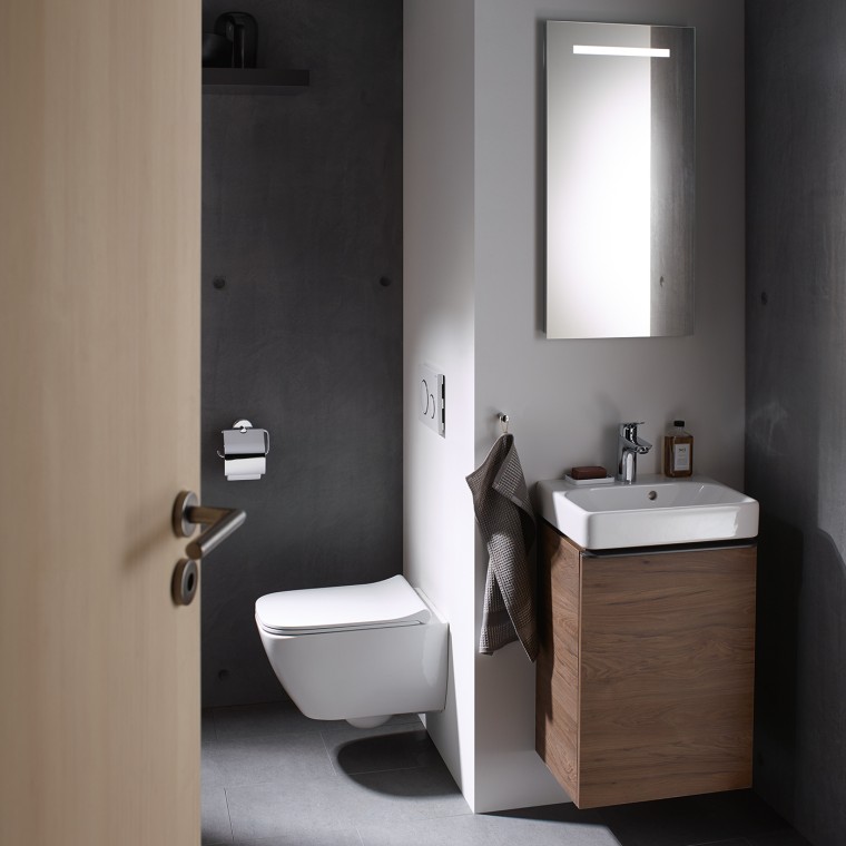 Small bathroom with bathroom products from Geberit Smyle