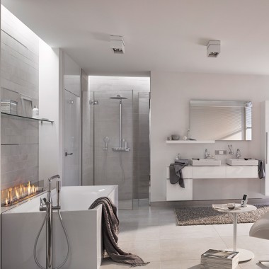 Light, colour-coordinated bathroom