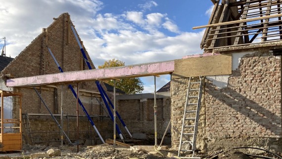 How it all began: the old barn in 2021 (© Anna W.) How it all began: the old barn in 2021 (© Anna W.)
