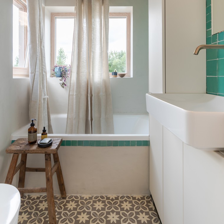 The "Tiny Hammam" of Marjolein Jonker on 4 m² (© Chiela van Meerwijk)