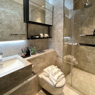The guest bathrooms offer a lot of luxury (© Guocoland Limited)